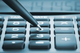 Následující kalkulačka vám umožní jednoduše spočítat, kolik je DPH v roce 2014. Můžete si v ní vypočítat jak základ daně z přidané hodnoty, tak i kolik je DPH z částky, kterou jste zaplatili.